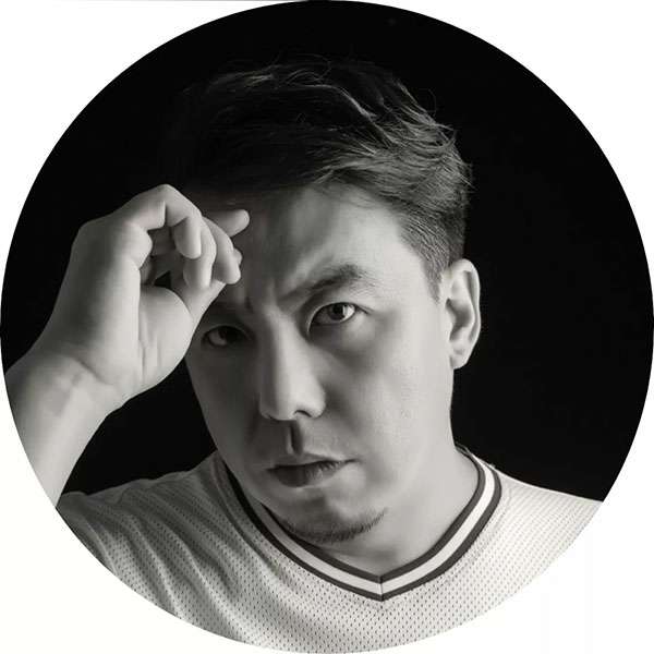 杨斌.jpg 杨斌.jpg