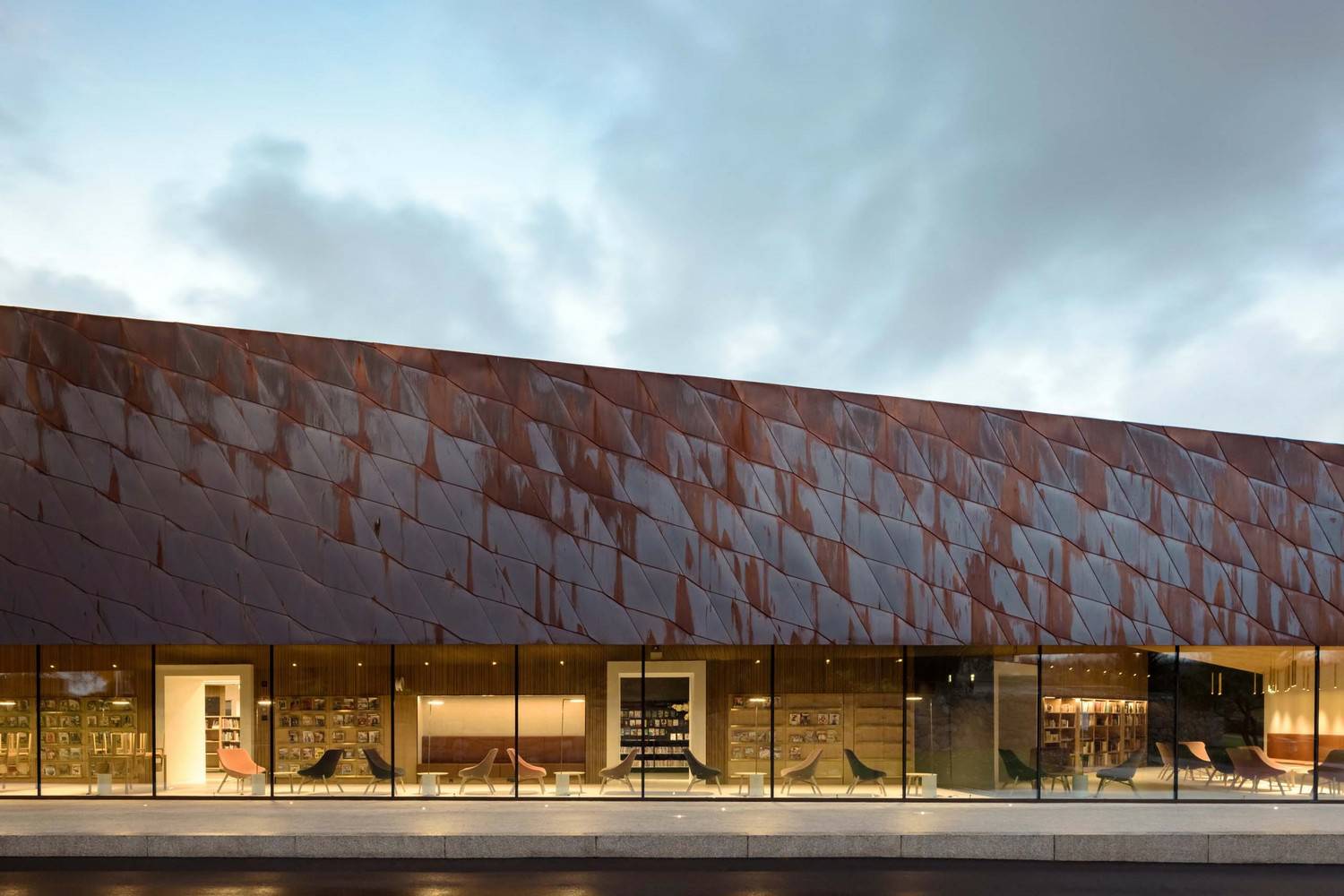 JKMM_Architects_Kirkkonummi_Library_©_Tuomas_Uusheimo_022.jpg