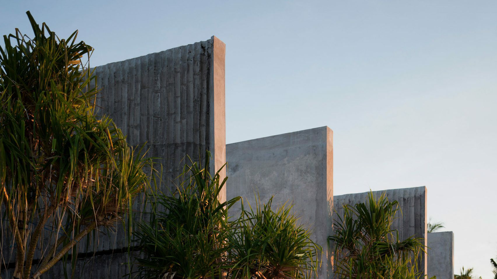 tiing-hotel-bali-nic-brunsdon_dezeen_2364_hero-1704x959.jpg tiing-hotel-bali-nic-brunsdon_dezeen_2364_hero-1704x959.jpg