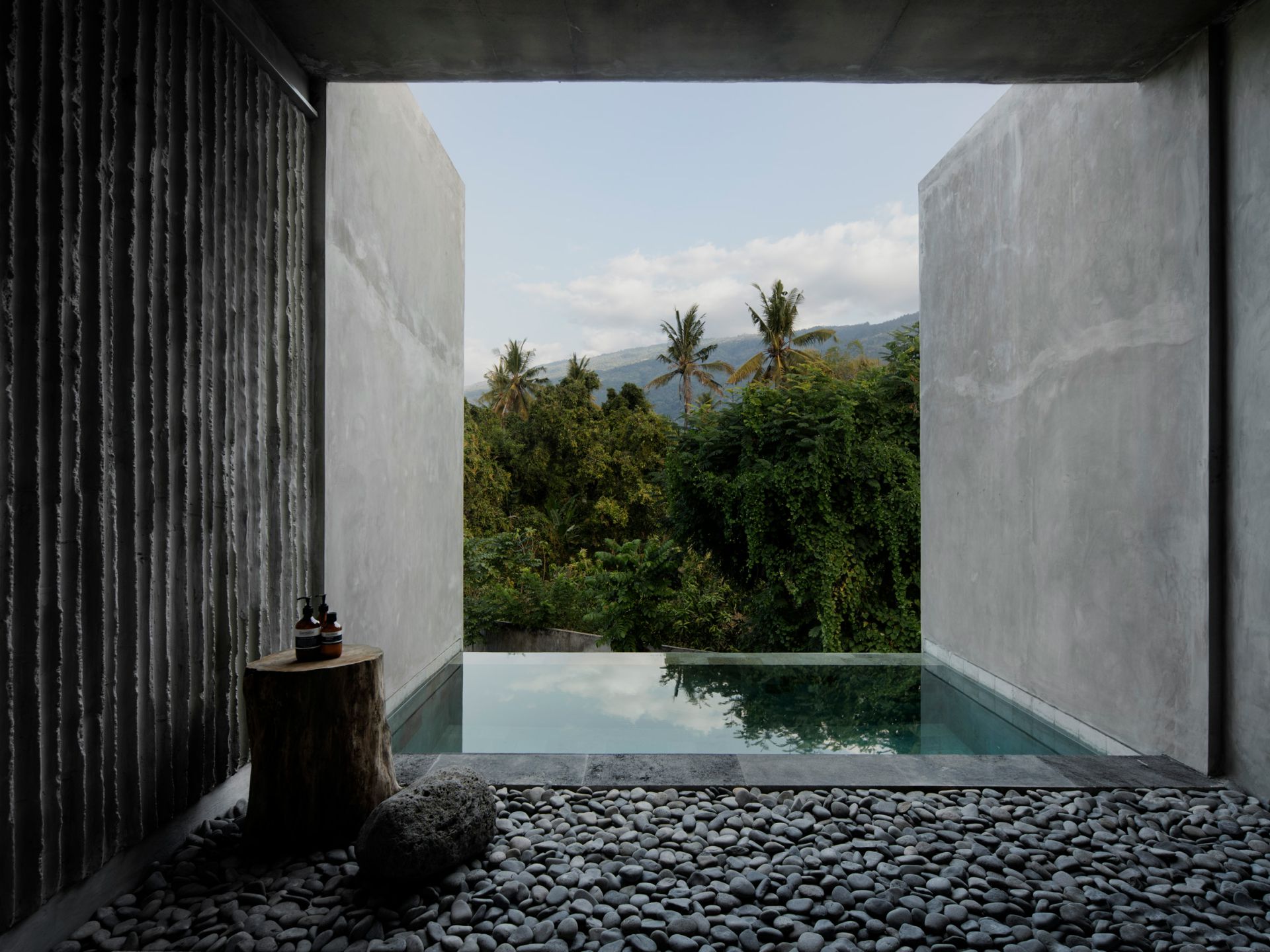 tiing-hotel-bali-nic-brunsdon_dezeen_2364_col_24.jpg tiing-hotel-bali-nic-brunsdon_dezeen_2364_col_24.jpg