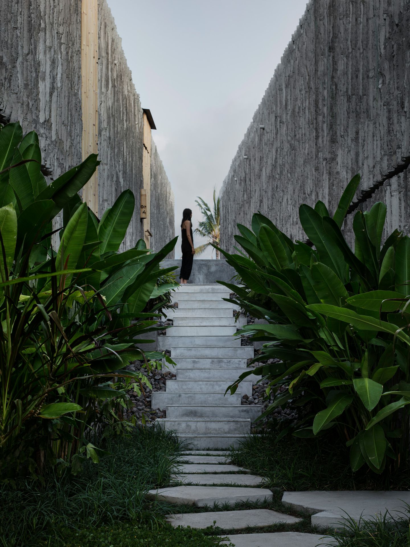 tiing-hotel-bali-nic-brunsdon_dezeen_2364_col_8.jpg tiing-hotel-bali-nic-brunsdon_dezeen_2364_col_8.jpg