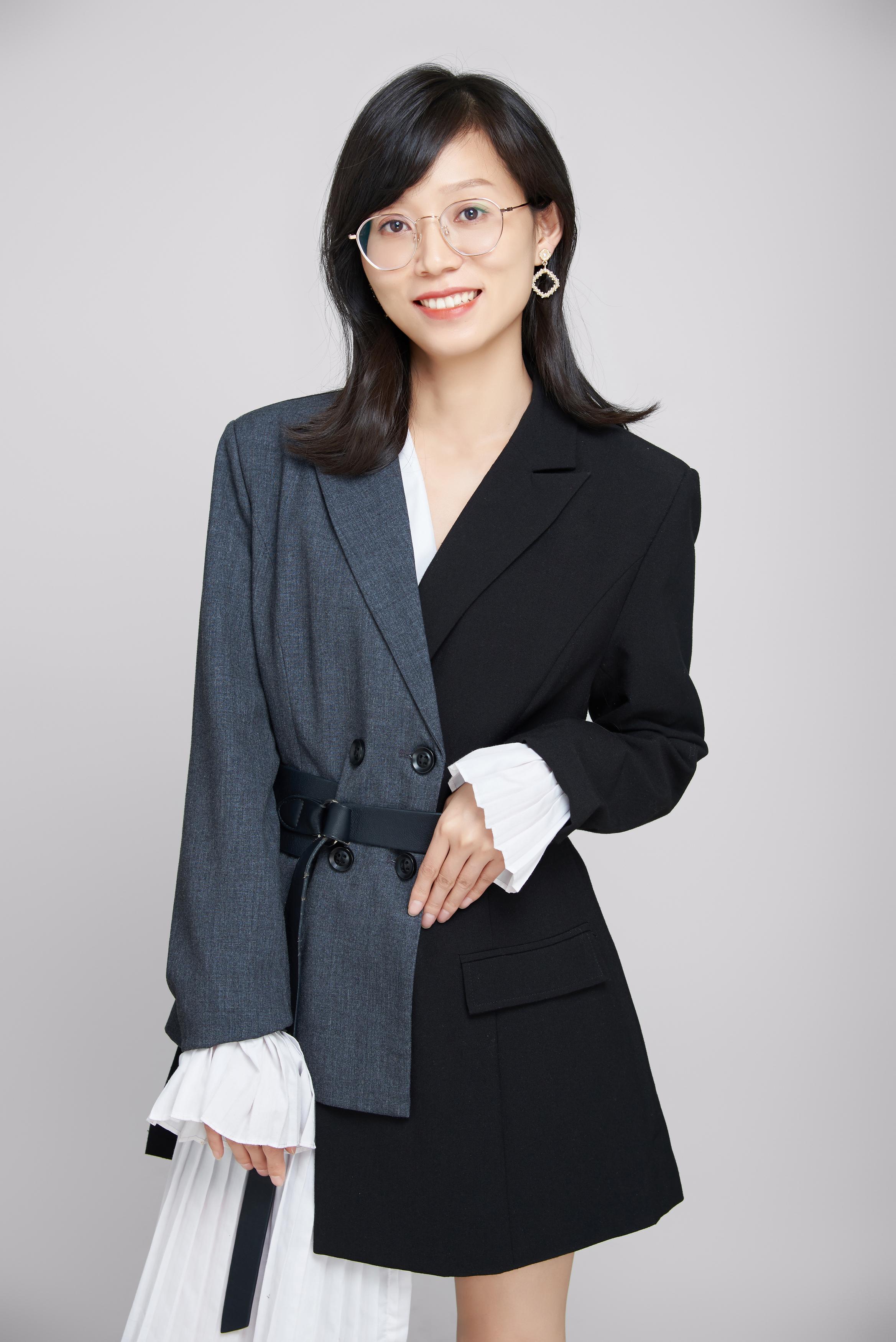 杨慧玲.jpg 杨慧玲.jpg